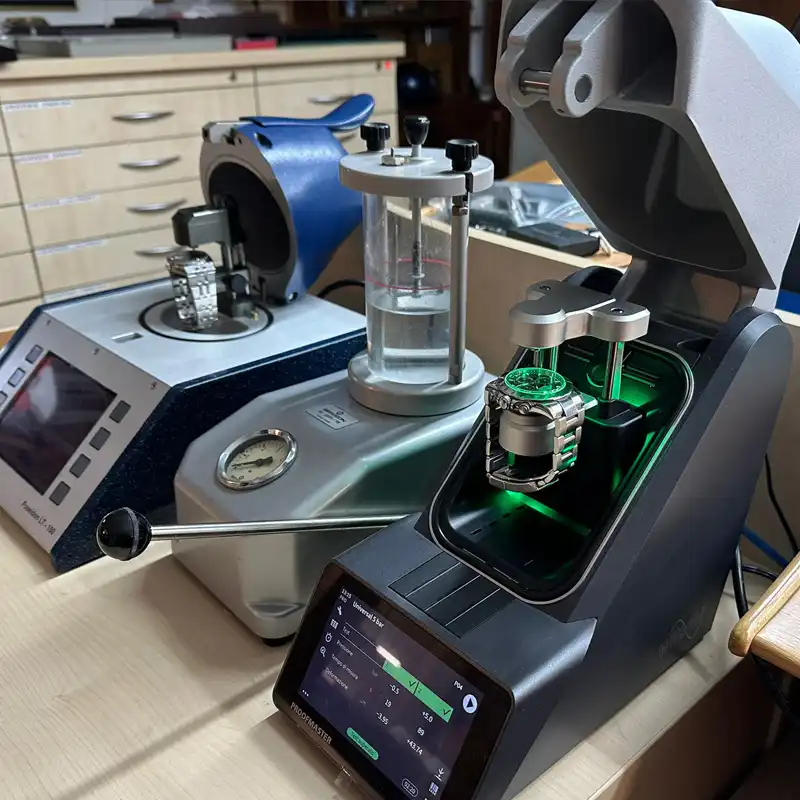 Watch battery service in Geneva – The Watch Lab Genève Watch battery replacement and waterproof control in Geneva – The Watch Lab Genève