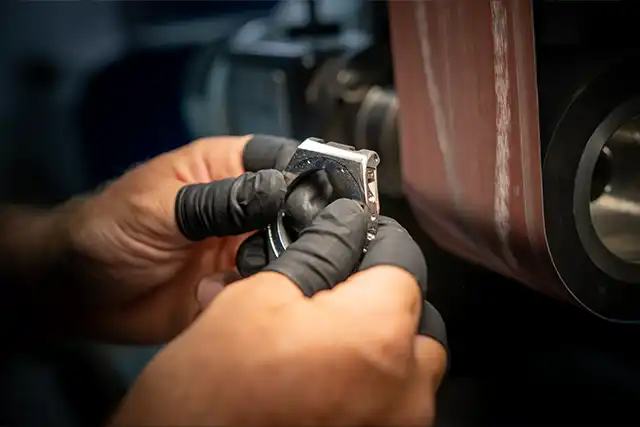 Luxury watch polishing service in Geneva – The Watch Lab Genève
