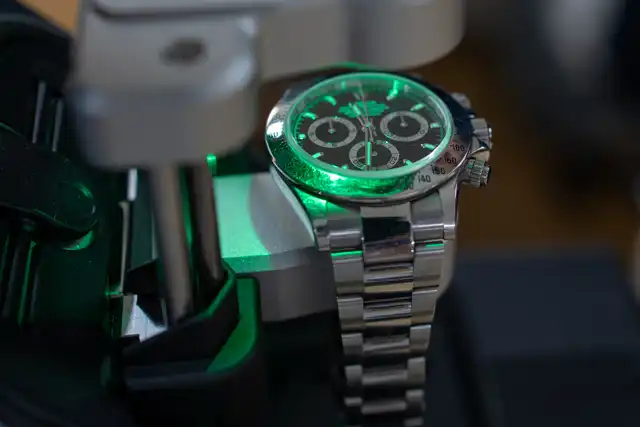 Waterproof test on luxury watch in Geneva – The Watch Lab Genève