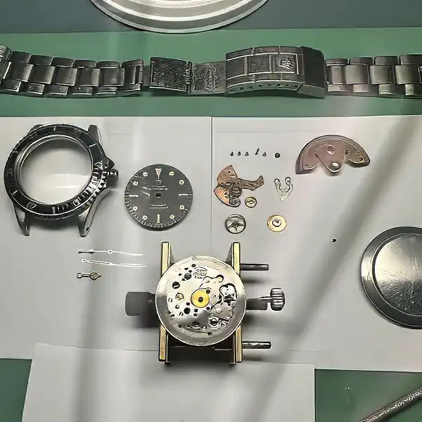 Tudor Oyster Prince Submariner démontée avant intervention