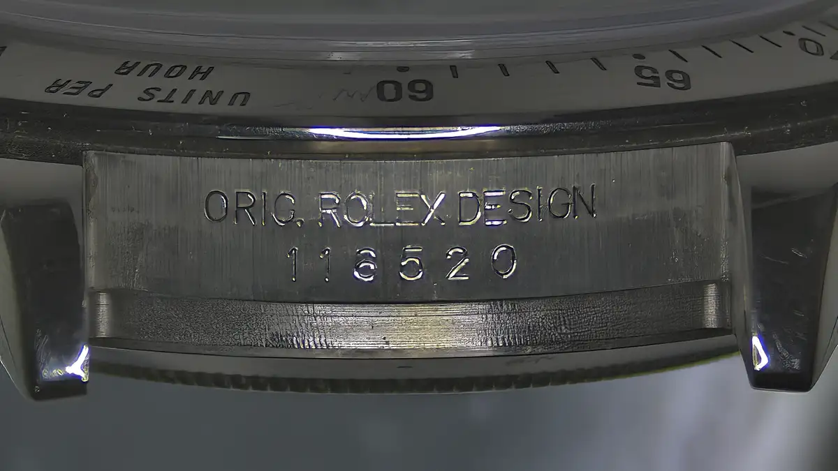 Contrôle des gravures et de la référence Gravure et référence du boîtier d’une Rolex Daytona