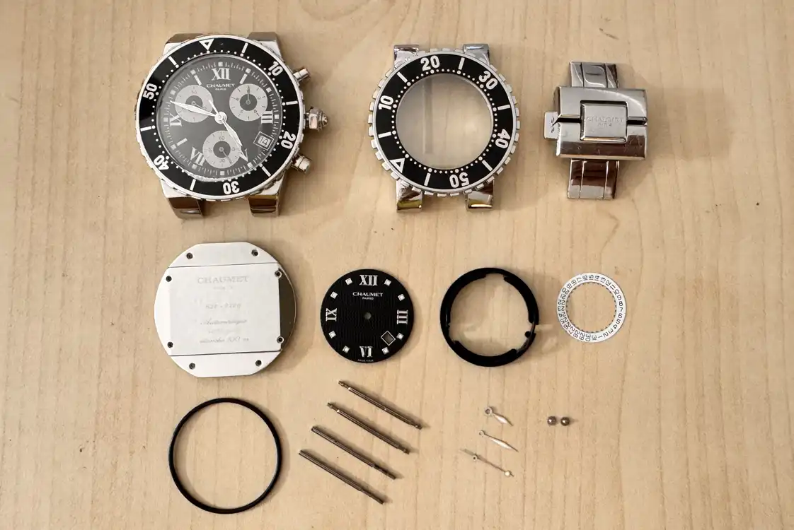 Démontage d’une montre Chaumet Montre Chaumet démontée lors d’une intervention horlogère à Genève