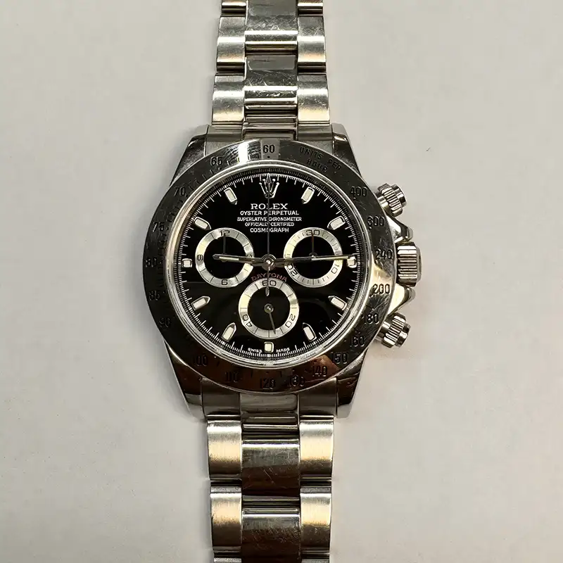 Contrôle d’authenticité d’une Rolex Daytona Rolex Daytona examinée lors d’un contrôle d’authenticité à Genève